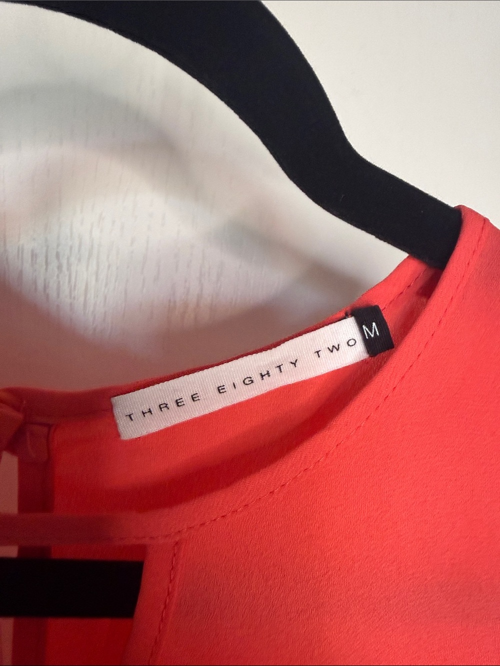 Keyhole Sleeveless Camisole in Coral - Picture 2 of 5